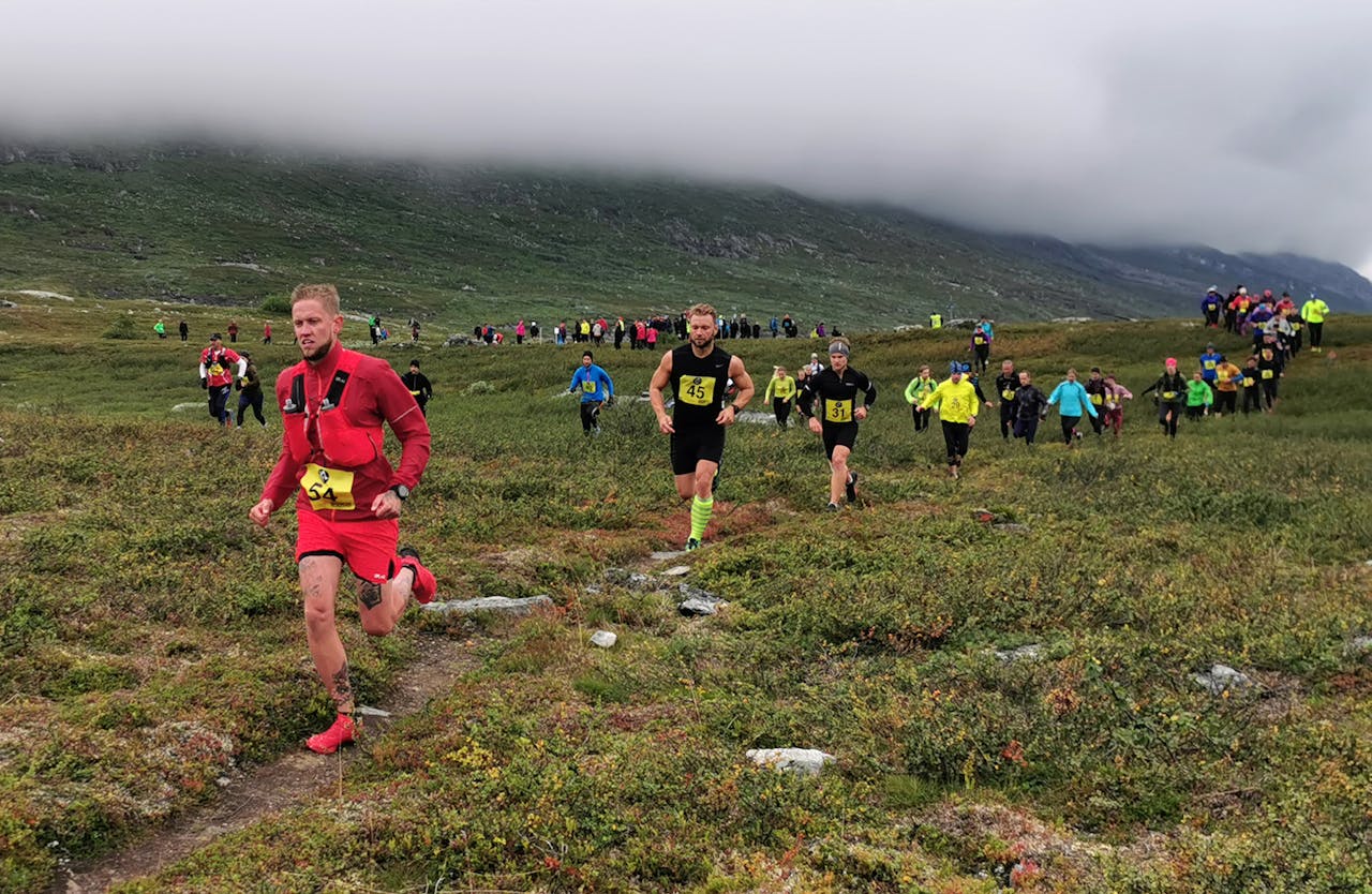 Löpning vid Polcirkeln i Arctic Circle Race Trailrunning Sweden